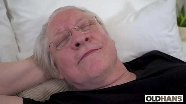 It&rsquo_s time Fuck, Grandpa! Isabella Both fucks OldHans