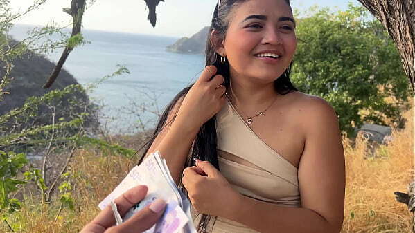 Hermosa turista infiel marido desconocido dinero