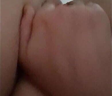 Mature milf masturbates pussy