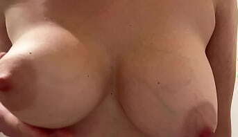 Italian Milf Artemisia Love Solo bouncing Session