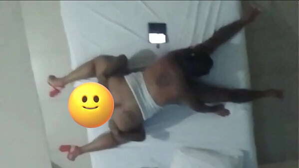 Manh&atilde_ gostosa sexo namorada amigo Completo