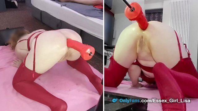 orgasms fucking machine with British MILF Lisa Essex