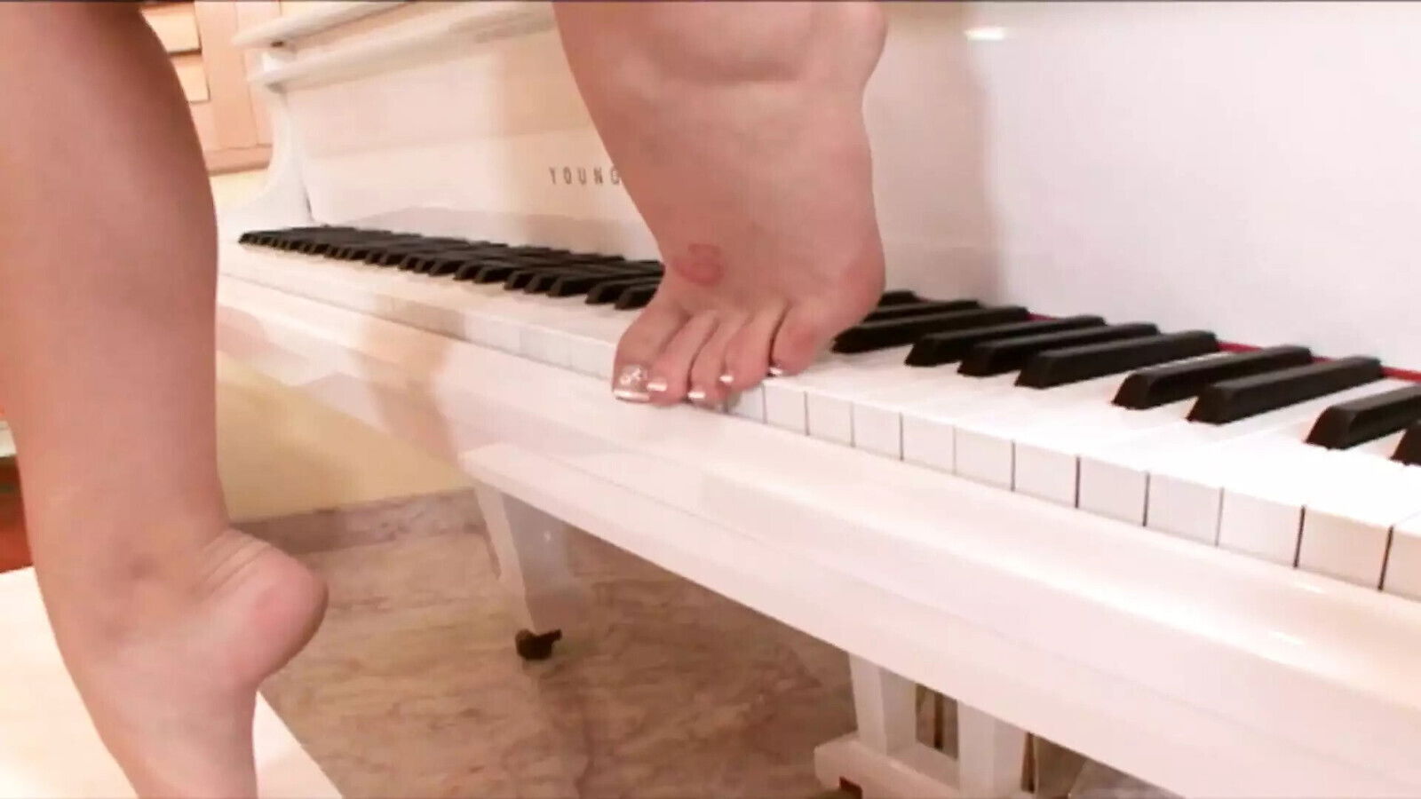 Brooke Banner MILF with huge breasts gets pussy