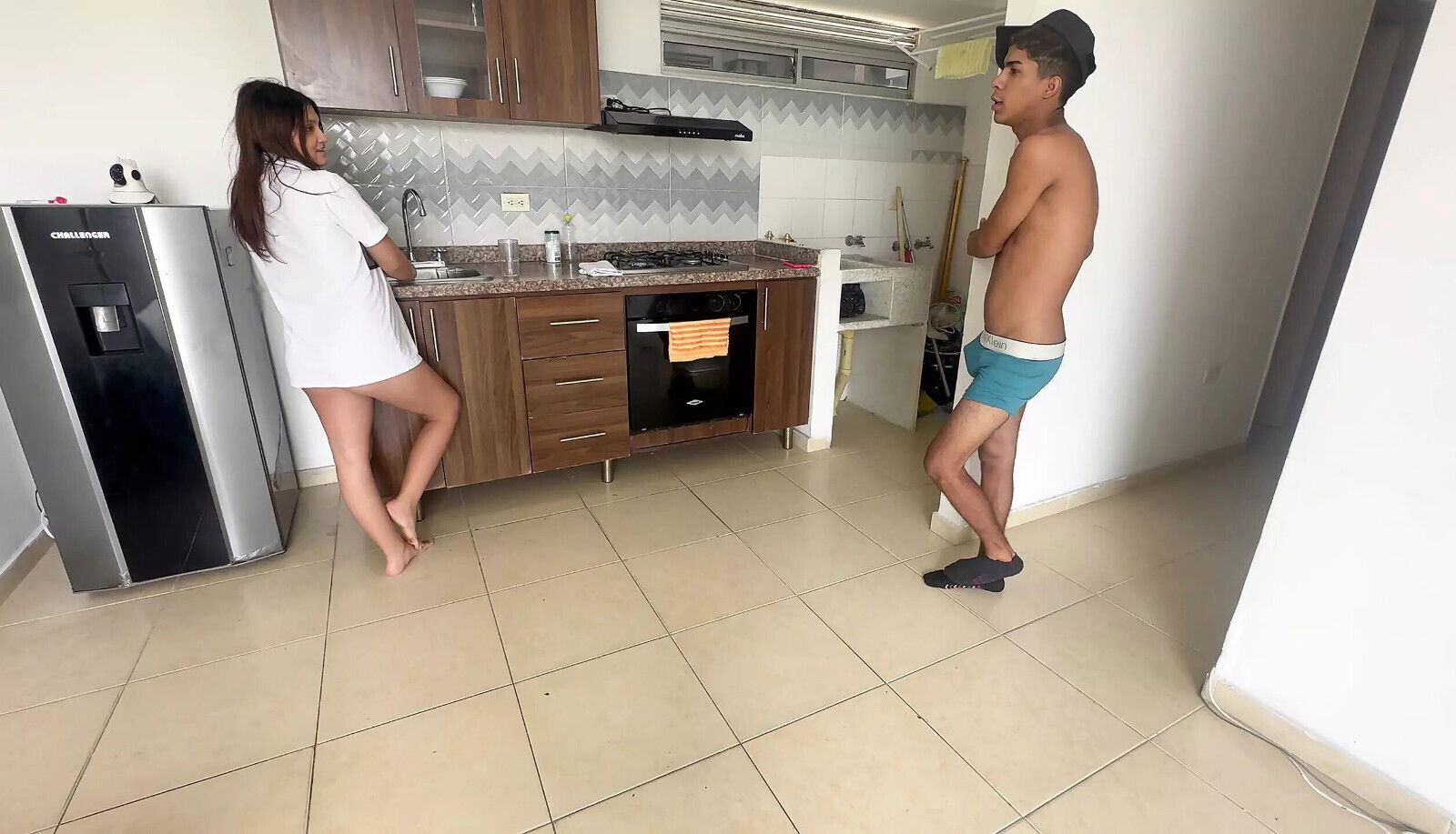 beautiful little stepsister asks fuck while washing dishes