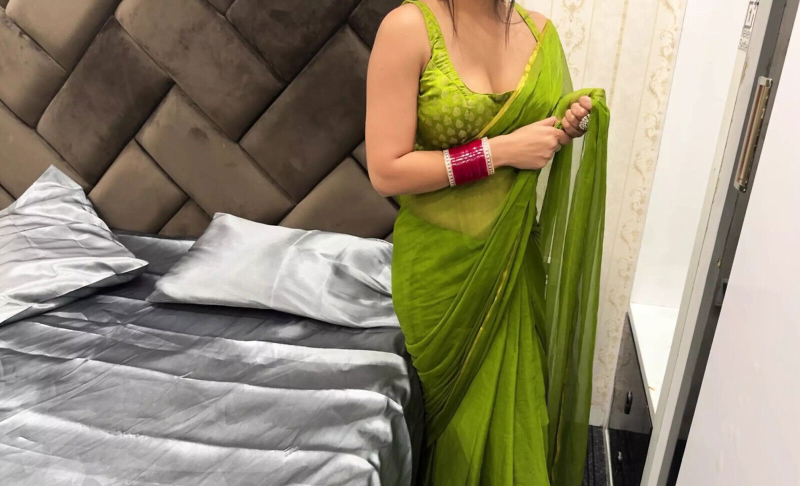 getting ready wedding, when suddenly Jeth came. husband home time. Then Jeth everything with