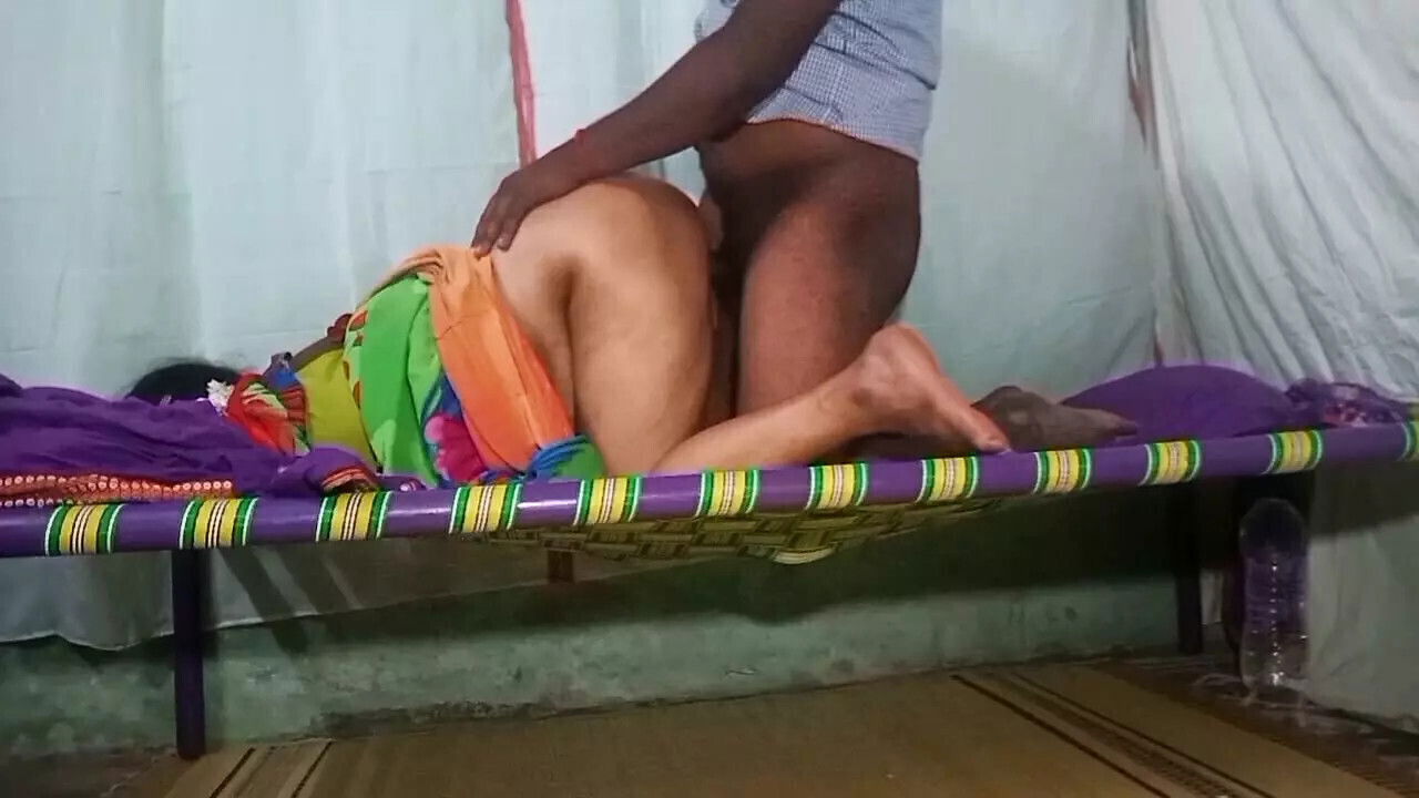 Tamil saree aunty doggy style homemade