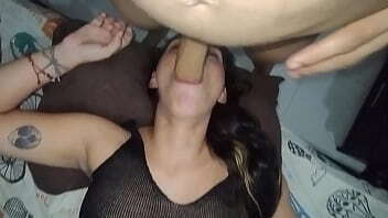 Me follo a la puta de mi hermanastra con mi gran polla en su co&ntilde_o apretado - porno en espanol