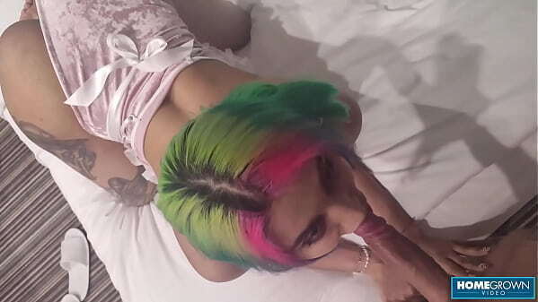 Roxy Lips Stretches Cunt Rides Endi Dick