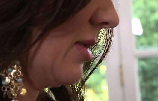 Raquel Gives Blowjob Kitchen Fucks Living Room Floor