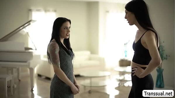 Skinny Stepmom fucks horny stepdaughters pussy