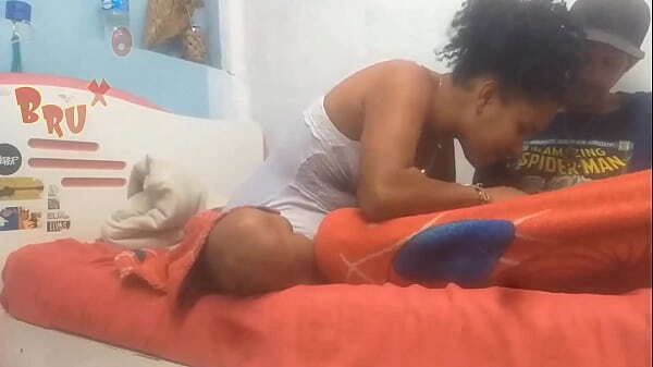 Convenci minha cunhada cuzinho camisinha pelo...