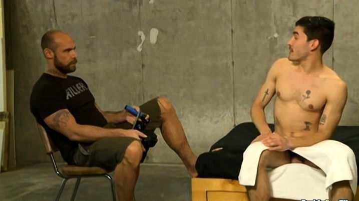 Jake Deckard Gets Tongue Inside Dale Cooper