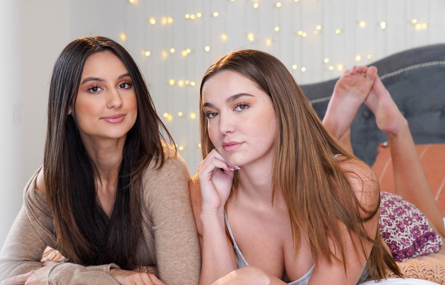 Eliza Ibarra Blair Hudson licking tribbing couch