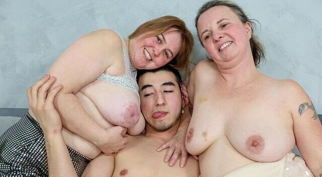  Rita Pussy and Camila Love's shaved dirt by Grandmams 