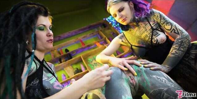 Anuskatzz Serpienta Their Holes Gaped With Toys Illuzs Help