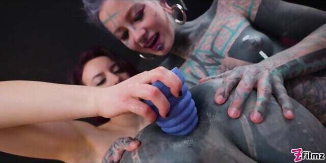 Anuskatzz, Missflora, Lilylu Have Some Cosplay Fisting