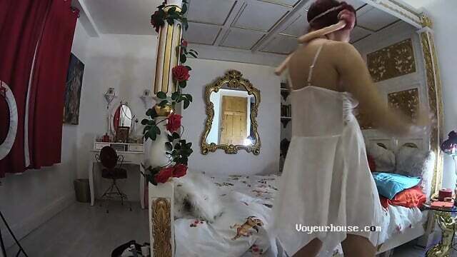 Lantaland Doing some stretching