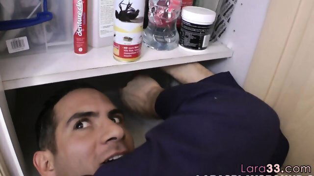 English cougar riding before facial