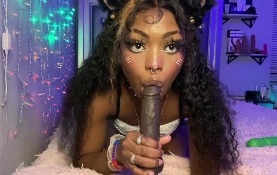 Student sneaks play with herself while family's home