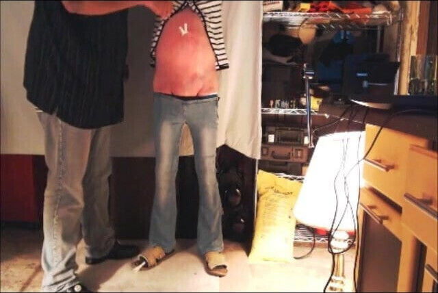 A clip from a recent bellybutton torture party