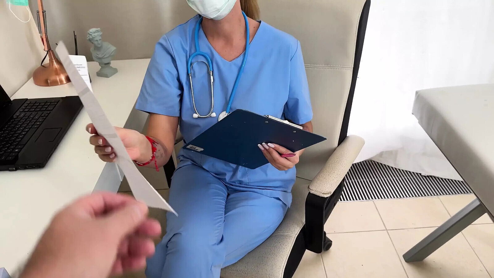 Fast Dream While Visiting Doctor