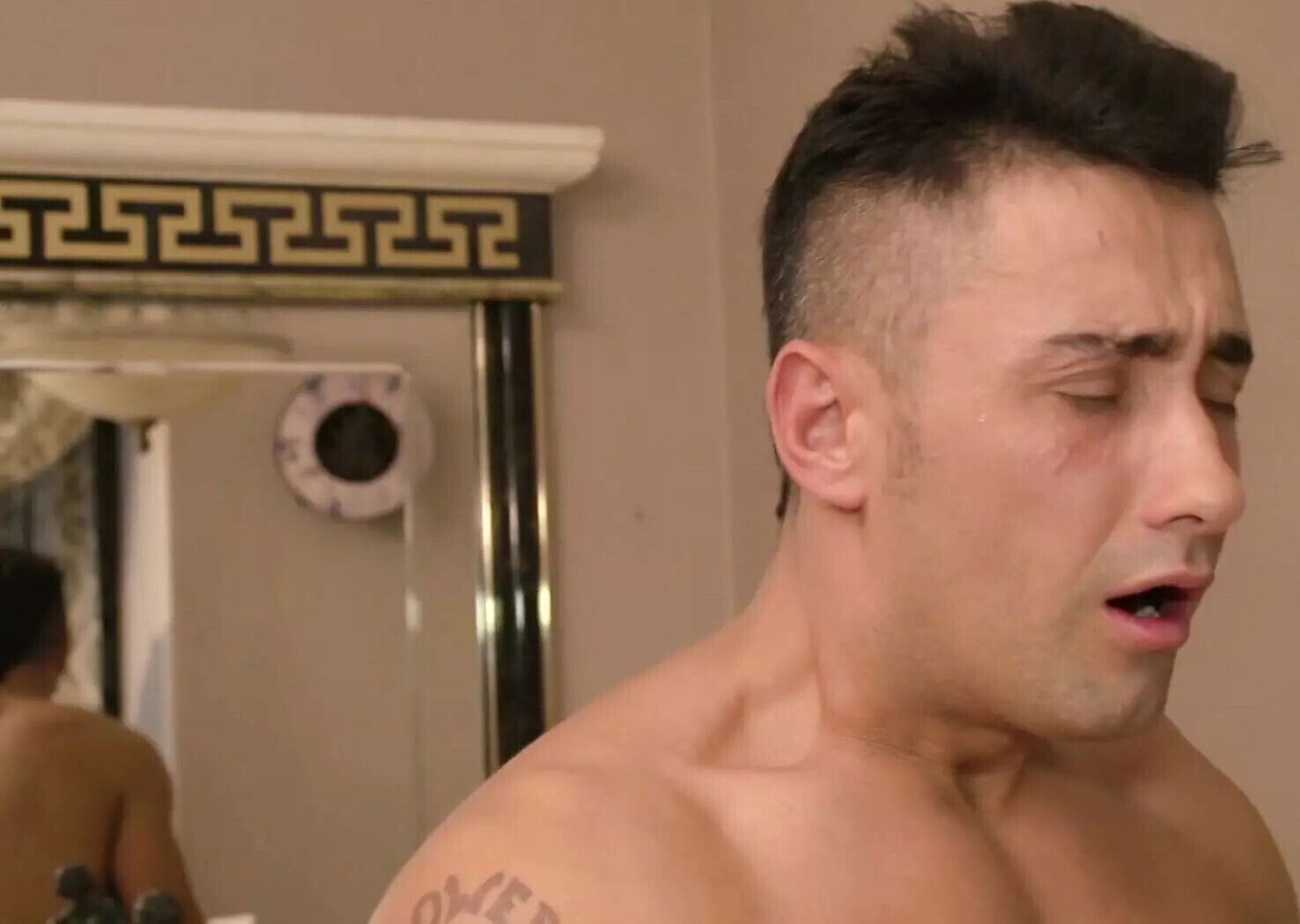 girlfriend quickly breakfast table, does bother stinks fish