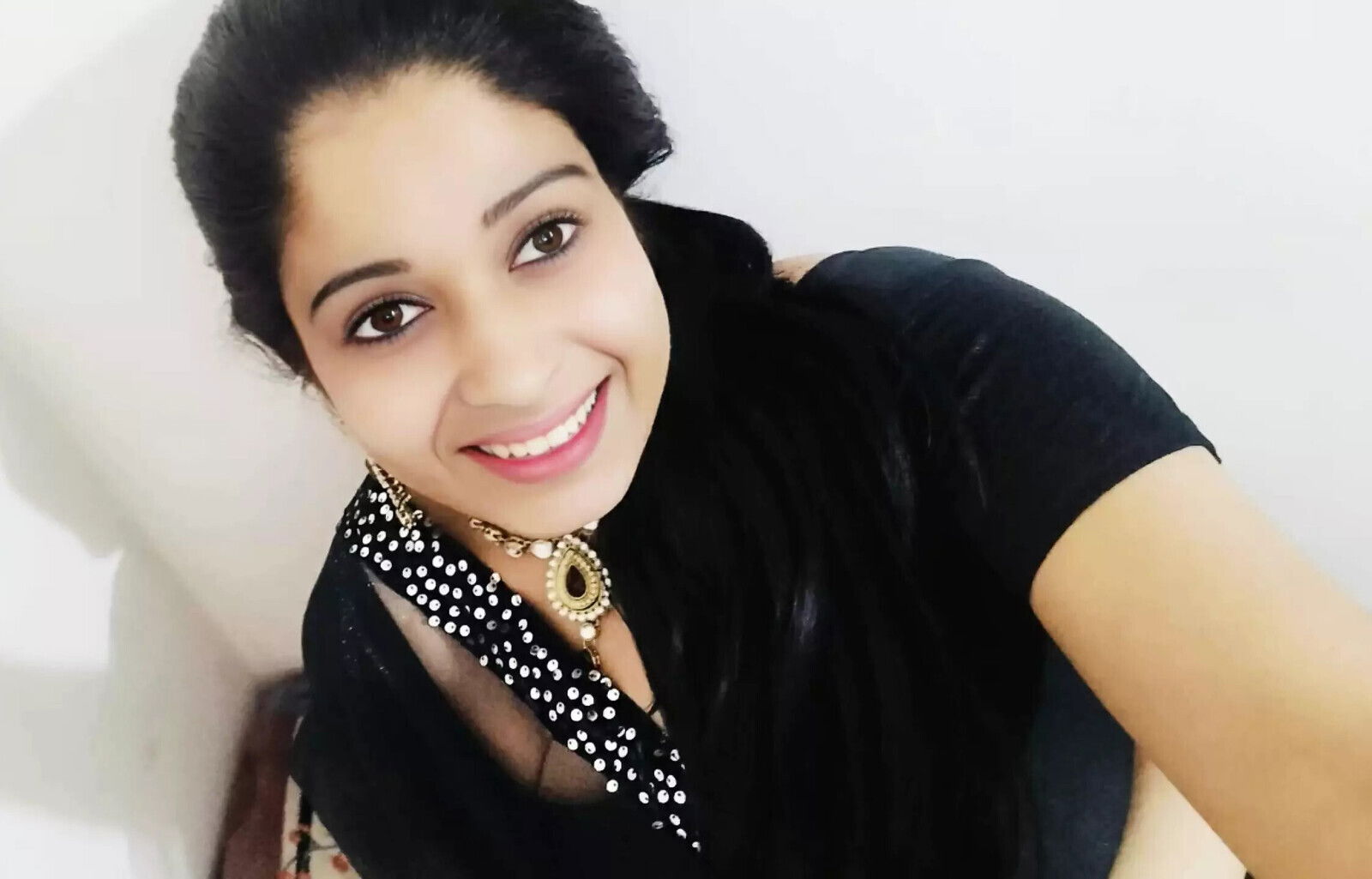 Bhabhi grabbed Devar thick fucked sexy black saree (Hindi Audio)