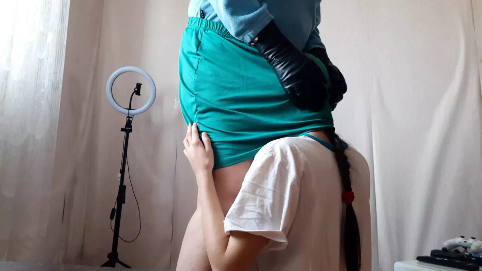 lick stepmom's pussy when alone home