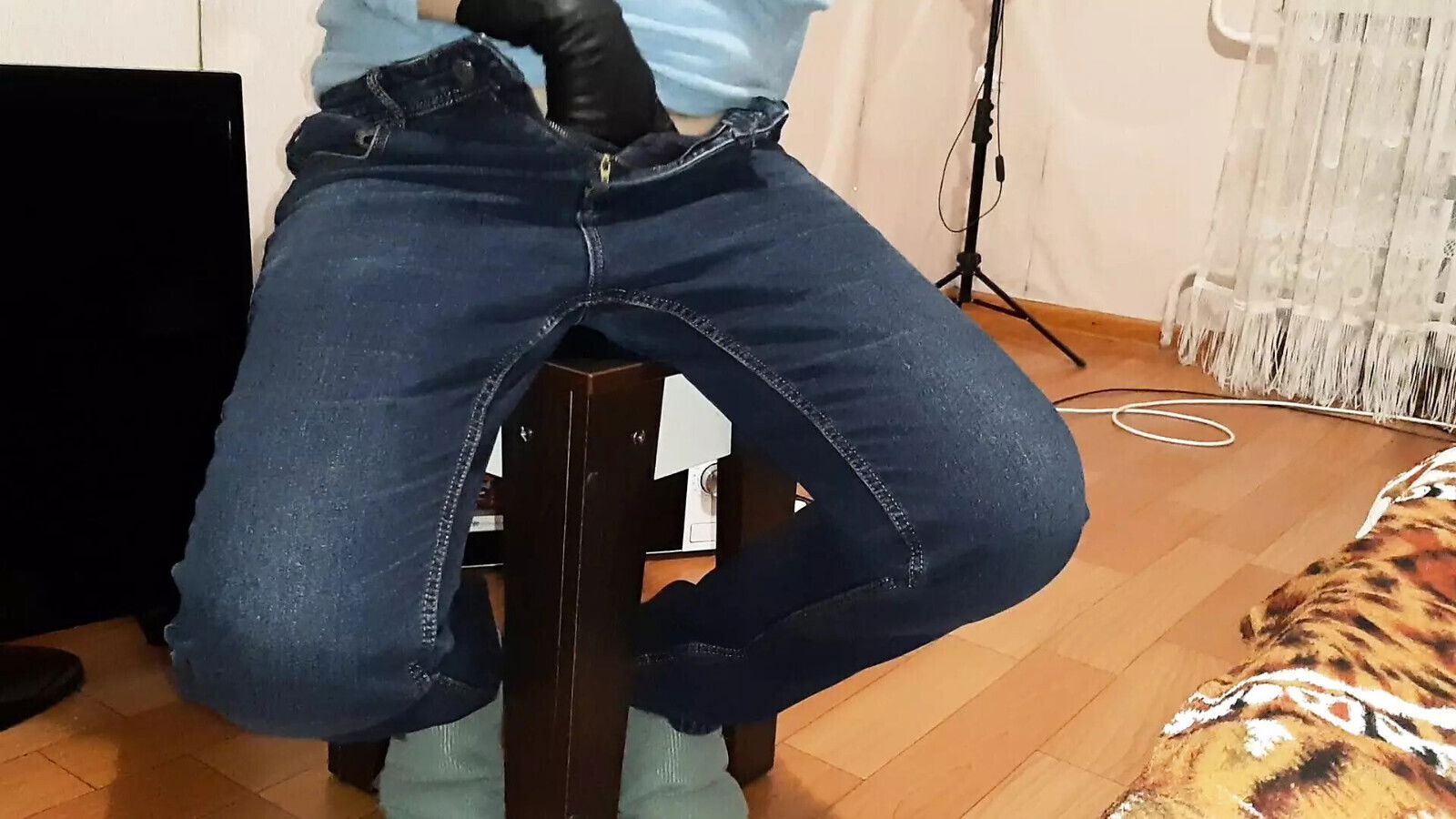 young students hostel masturbate their pussies opposite each other