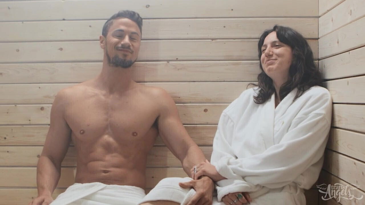 TRANS ANGELS Skyy Can't Help Checking Bailey Archer's Curves Sauna While Next