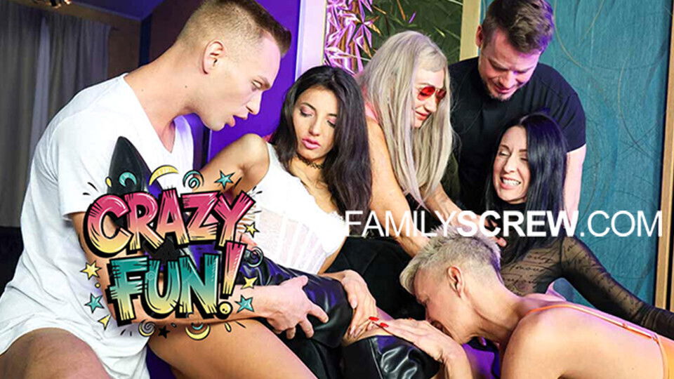 Stepfamily Cums First! FamilyScrew