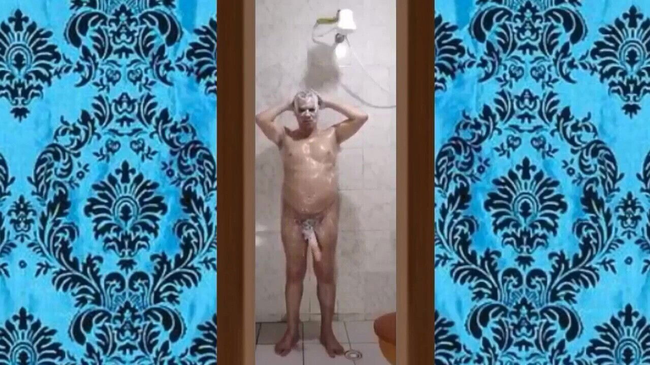 Meu Banho Gostoso Com o Pau Duro 027