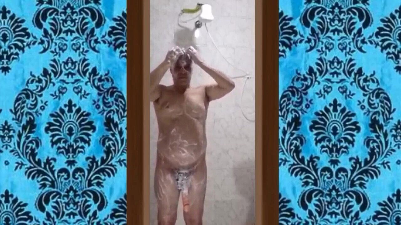 Meu Banho Gostoso Com o Pau Duro 026