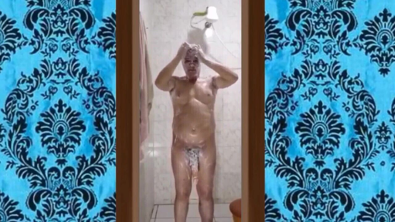 Meu Banho Gostoso Com o Pau Duro 008
