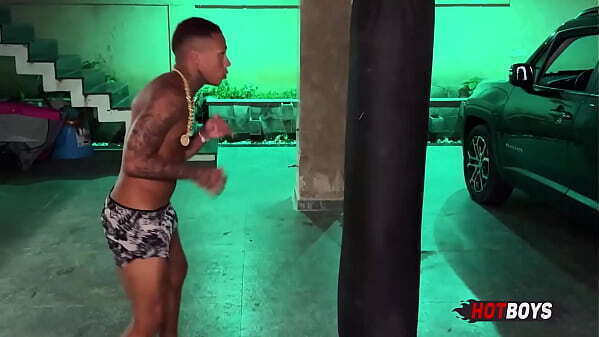 Metendo pica safado!