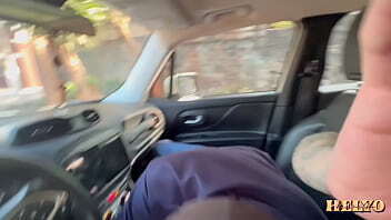 ELE DUVIDOU QUE O VIZINHO BISSEXUAL ERA REALMENTE PAUZUDO, ELE ACABOU VENDO O TAMANHO E TEVE QUE SENTIR NO CUZINHO