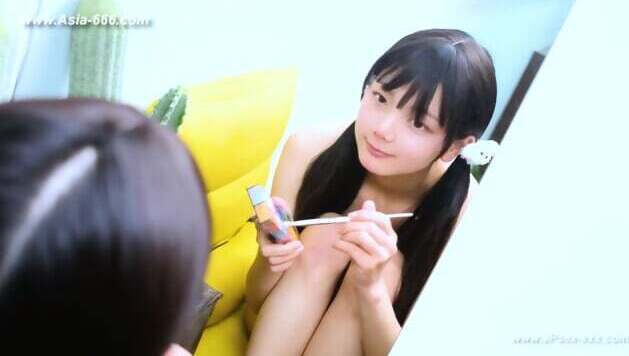 chinese model posing nude.165