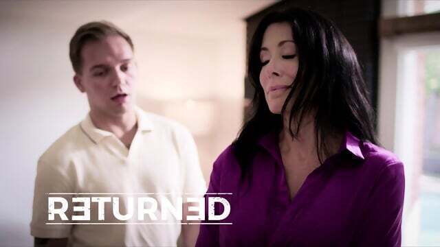 reagan foxx young loves incredible milf_