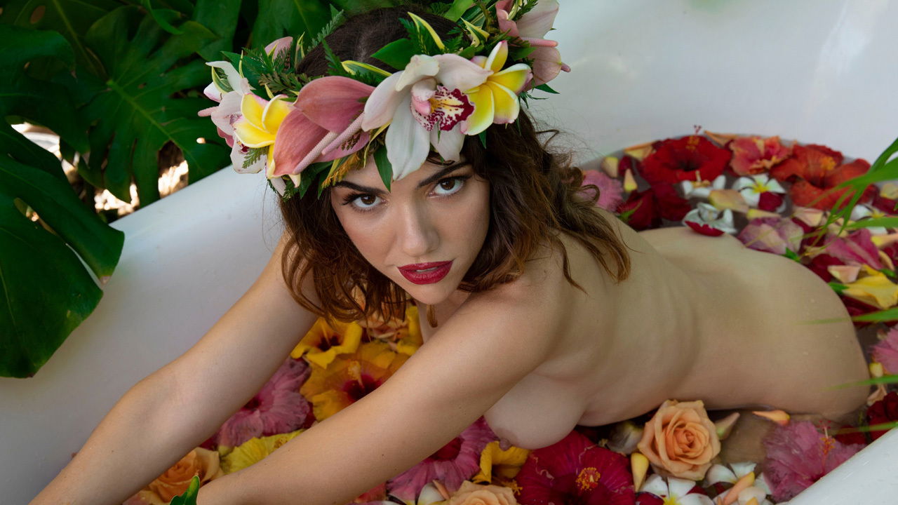 Petite spic refreshing afternoon