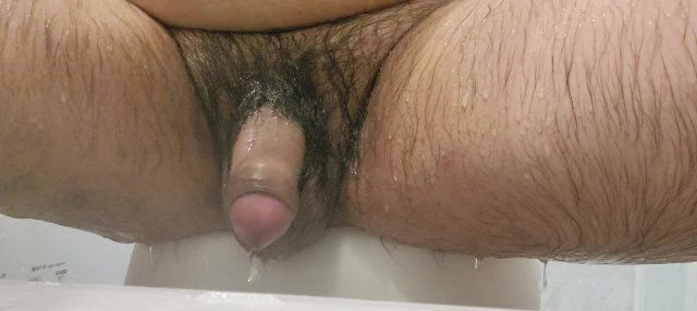 仮性包茎のペニスをお風呂場で綺麗にしてみた