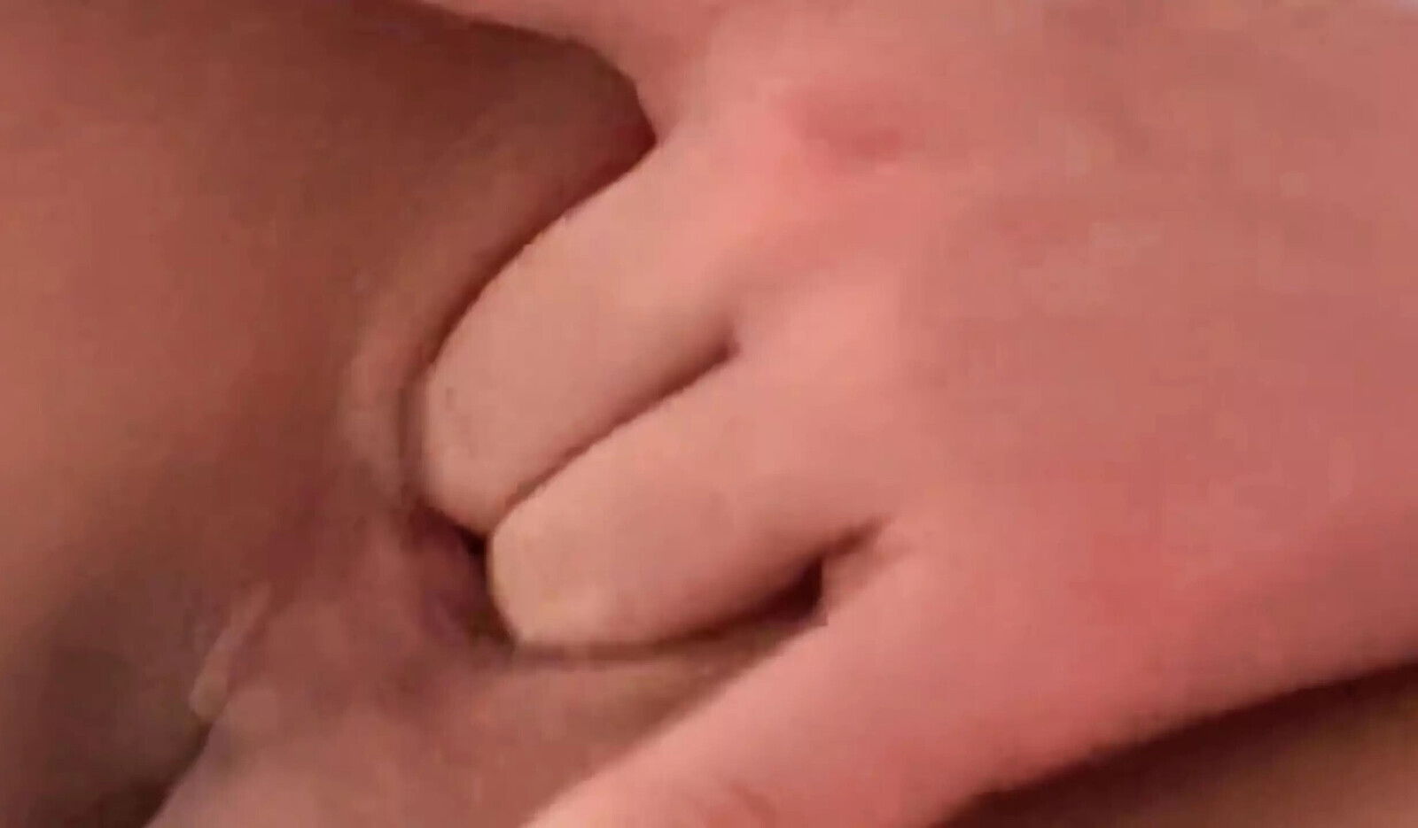 Rubbing Clit Pussy until