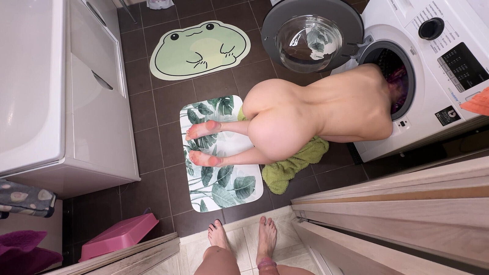 Stuck washing machine fucked from behind. Doggystyle