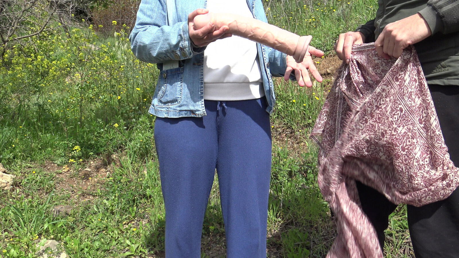 This saudi woman crazy!!!! buys dirty used dildo fuck pussy.