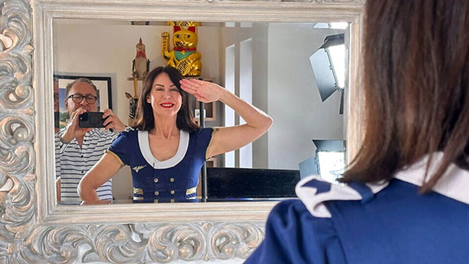 Lara Latex your Slutty Hostess