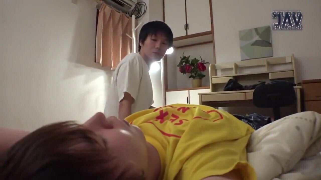 Squeezed Tightly Friend's Stepmom's Glamorous Body