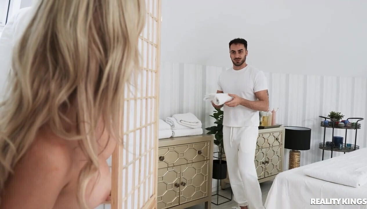 Massage Tits, Now! Reality Kings