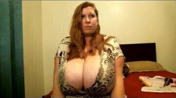 Thick BBW shows her melons