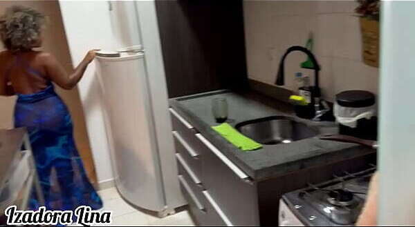cunhadinho pirocada cozinha enquanto n&atilde_o tinha ningu&eacute_m casa, encheu minha buceta porra