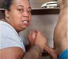 Gordinha casada tarada chupando e metendo muito gostoso. Delicia de mais