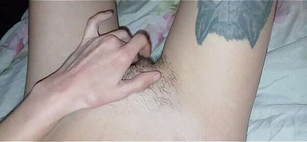 masturbate hairy pussy until close